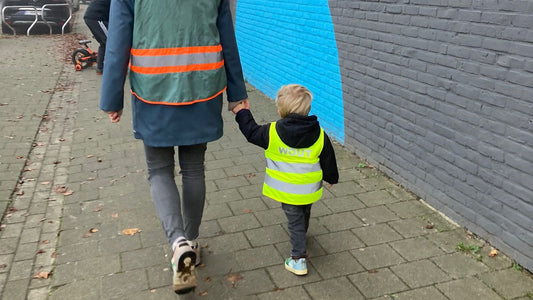 fluohesje fluo veiligheid in het verkeer fluohesje met naam fluohesje kind peuter kleuter fluojas